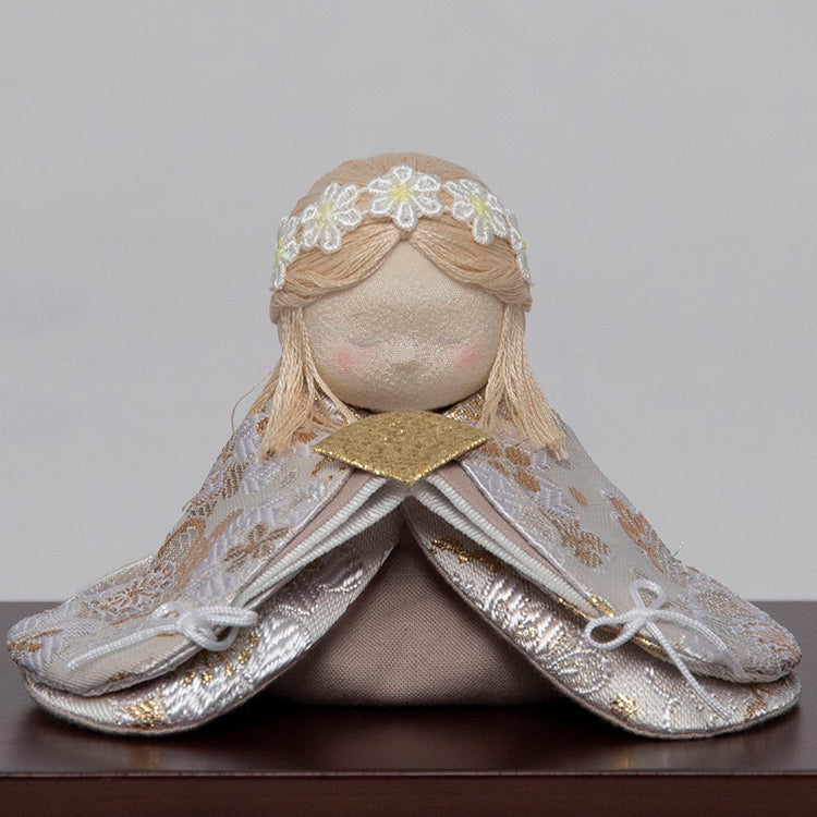 夢羽雛ましろ ちりめん雛 平飾り(桜ぱねる・白) – 福仙