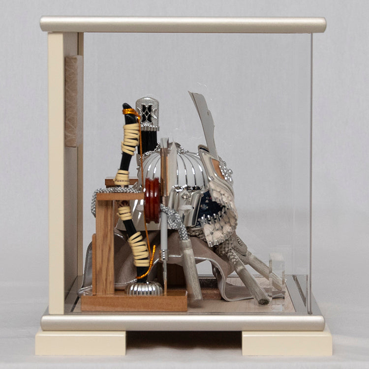 銀　兜ケース飾り　sw65016